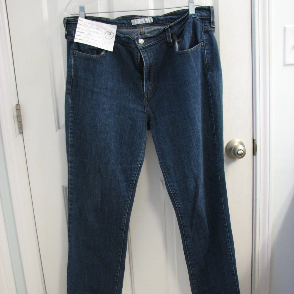 #9 LEVI'S 505 Straight Leg Jeans -- Dark Blue, Size 16 Long, Excellent Condition